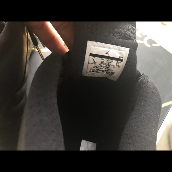 Deadstock size 11 retro 14 “defining moments” - Picture 4 of 8